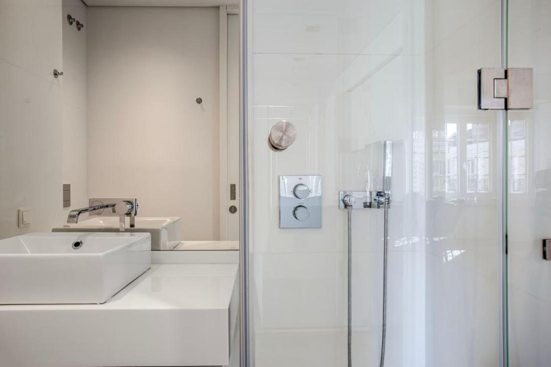 Private Bedrooms In The Heart Of Lisabona Exterior foto
